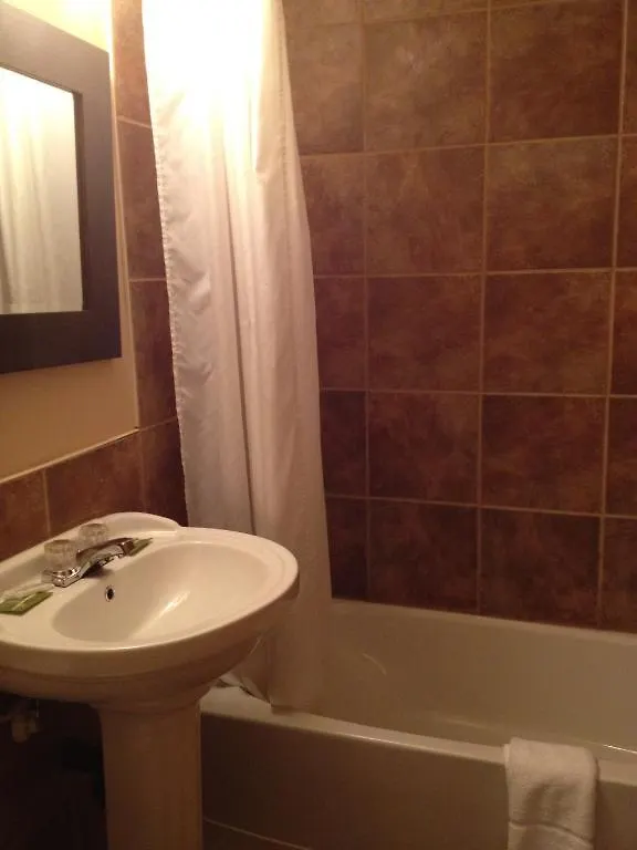 Chomedey Inn Laval Motel