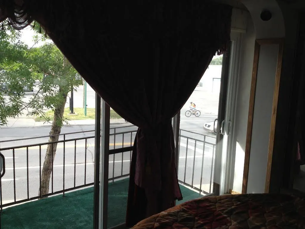 Chomedey Inn Laval 2*,  Canada